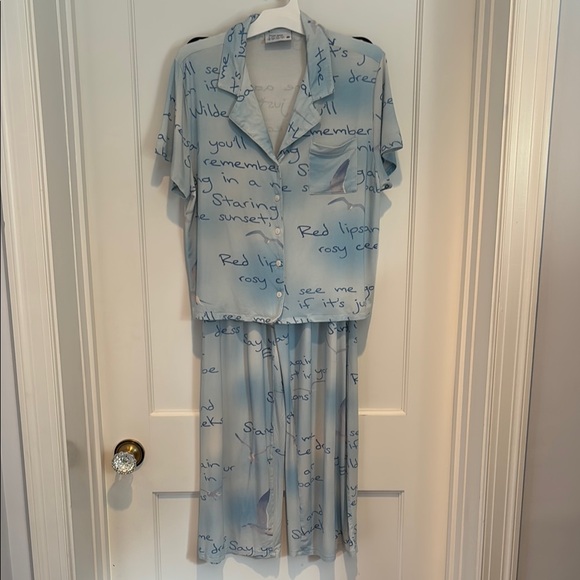 Taylor Swift 1989 Taylor’s Version Wildest Dreams two piece pajama set - Picture 1 of 16